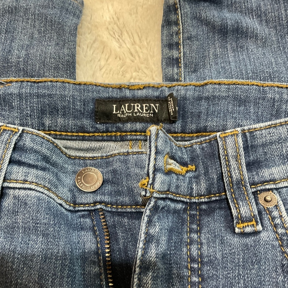 Ralph Lauren Black Label Women's Straight-Leg Jeans in Mid Blue Wash - Picture 2 of 5